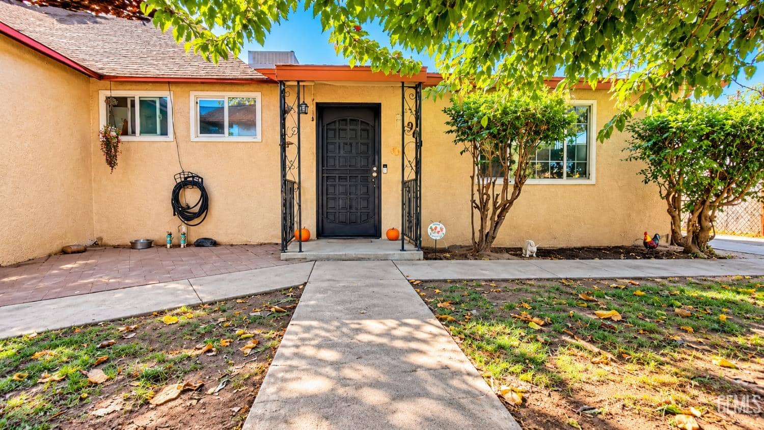 909 Meredith Drive — photo 2