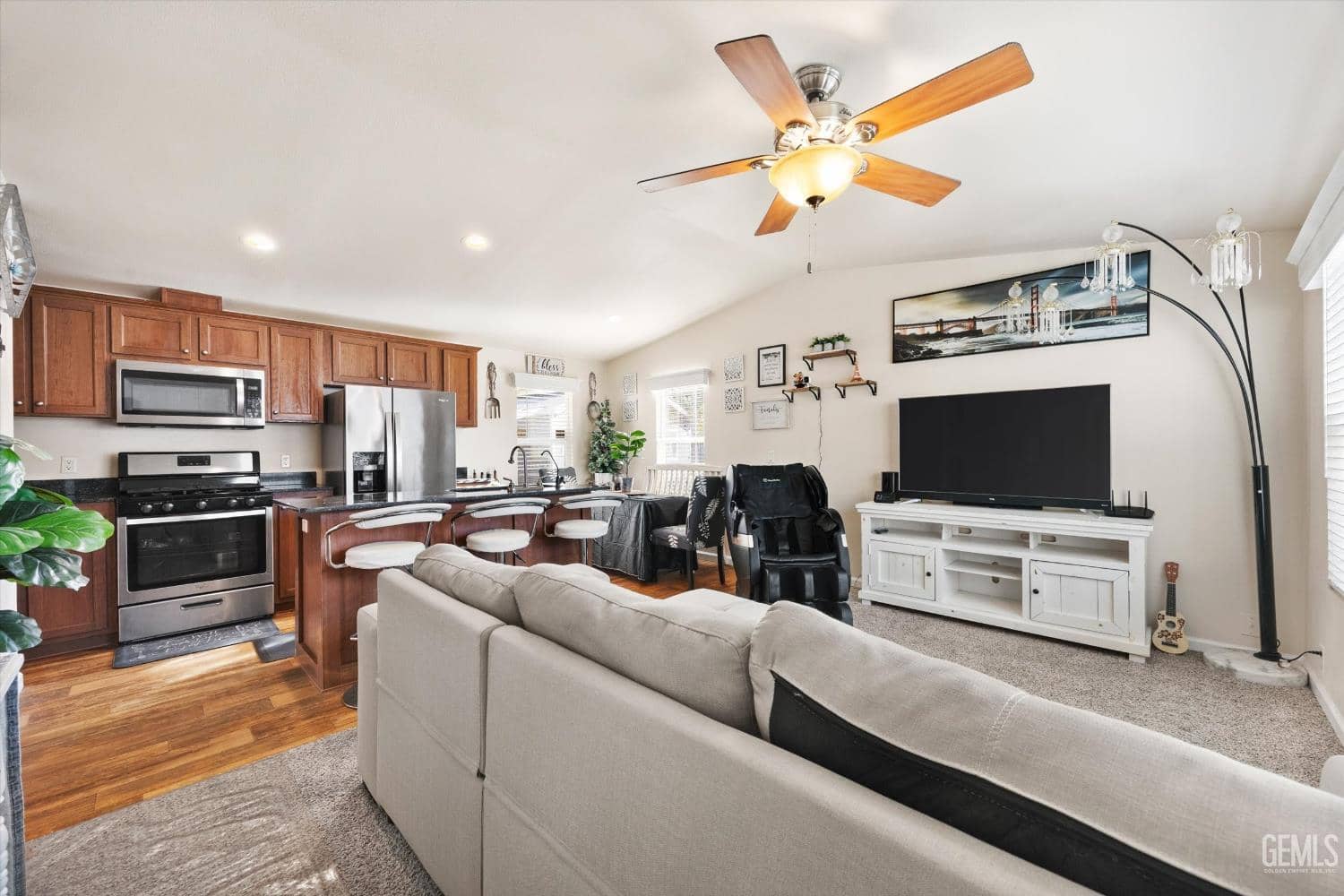 4401 Hughes Lane — photo 4